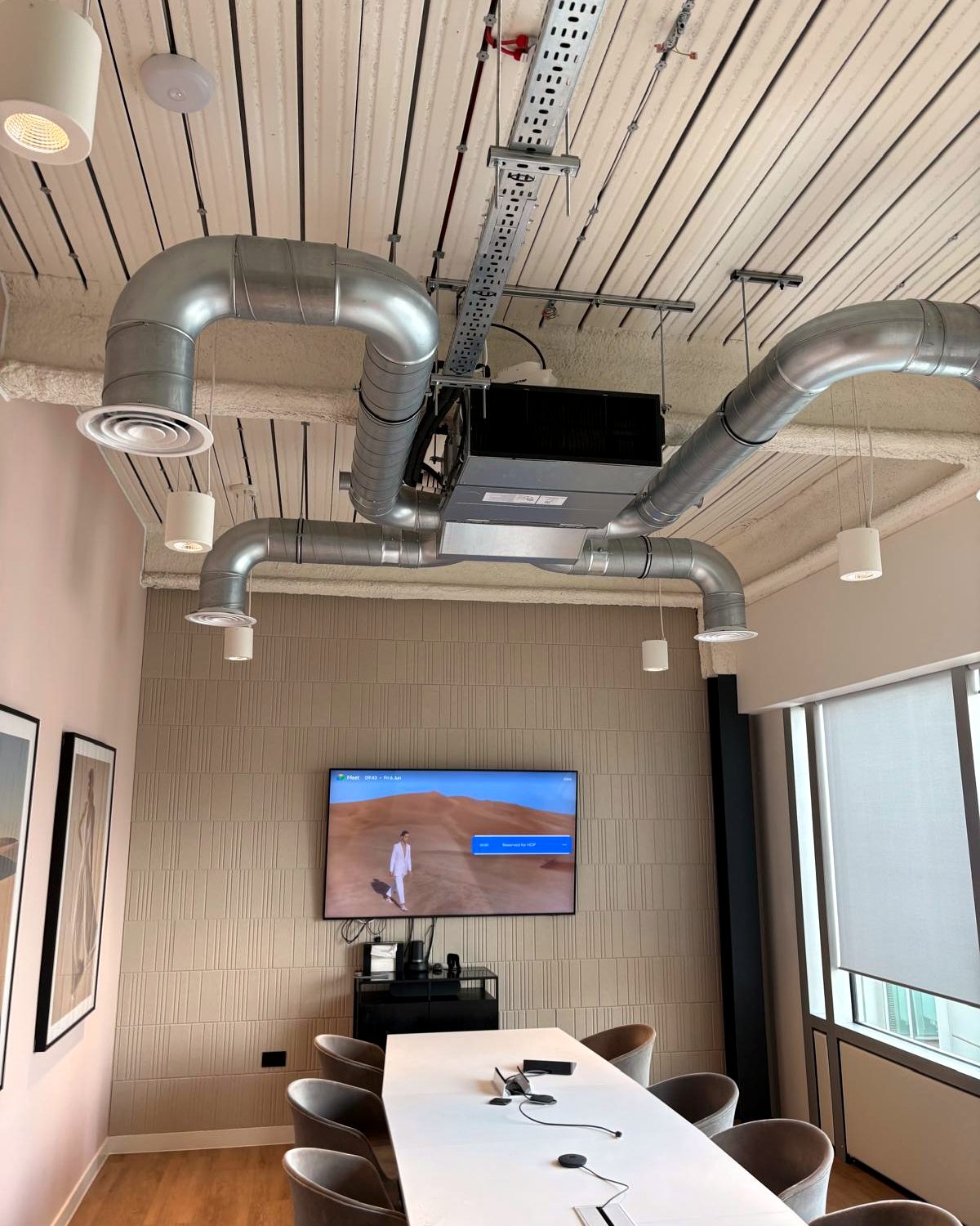 Gym air conditioning installation with ceiling units
